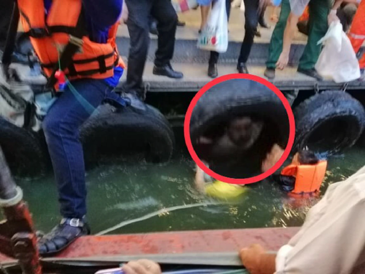 พลเมืองดี3คนกระโดดลงน้ำช่วยหญิงชราพลัดตกคลองแสนแสบ