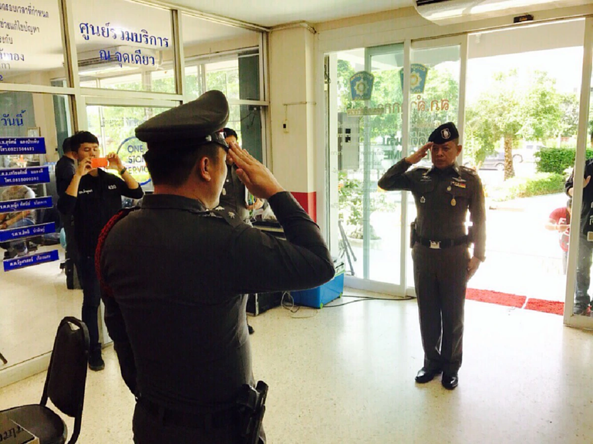 เจอดี " กัดไม่ปล่อย ล่าไม่ถอย คอยไม่เลิก" และ "ขยัน อดทน ดำรงตนอย่างมีเกียรติ "