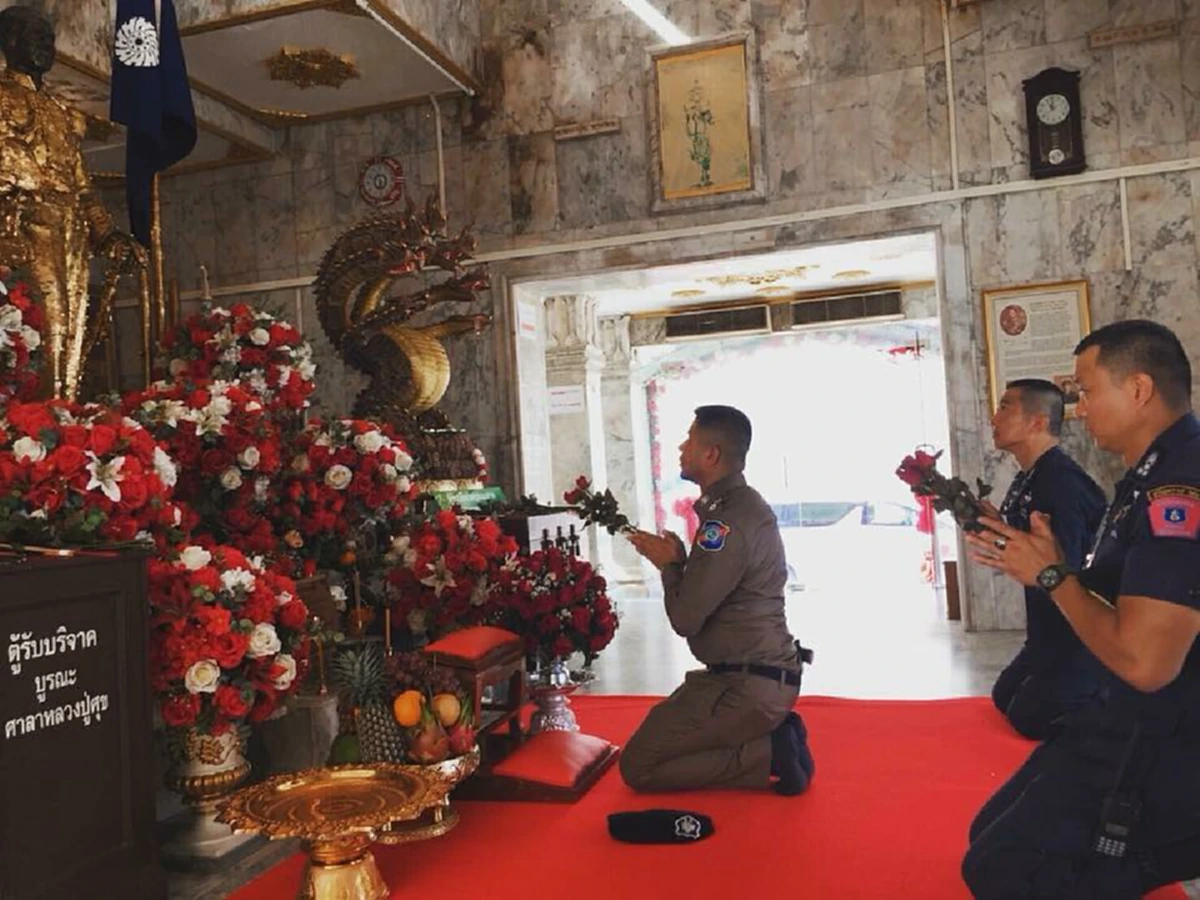 ตำรวจคนดัง !!!  โจ็ก หวานเจี๊ยบ ผู้ช่วยโฆษกประจำตัว ไม่เคยพลาด นายกฯ  บิ๊กป้อม ไปไหน ตามติด ไปด้วยตลอดๆ