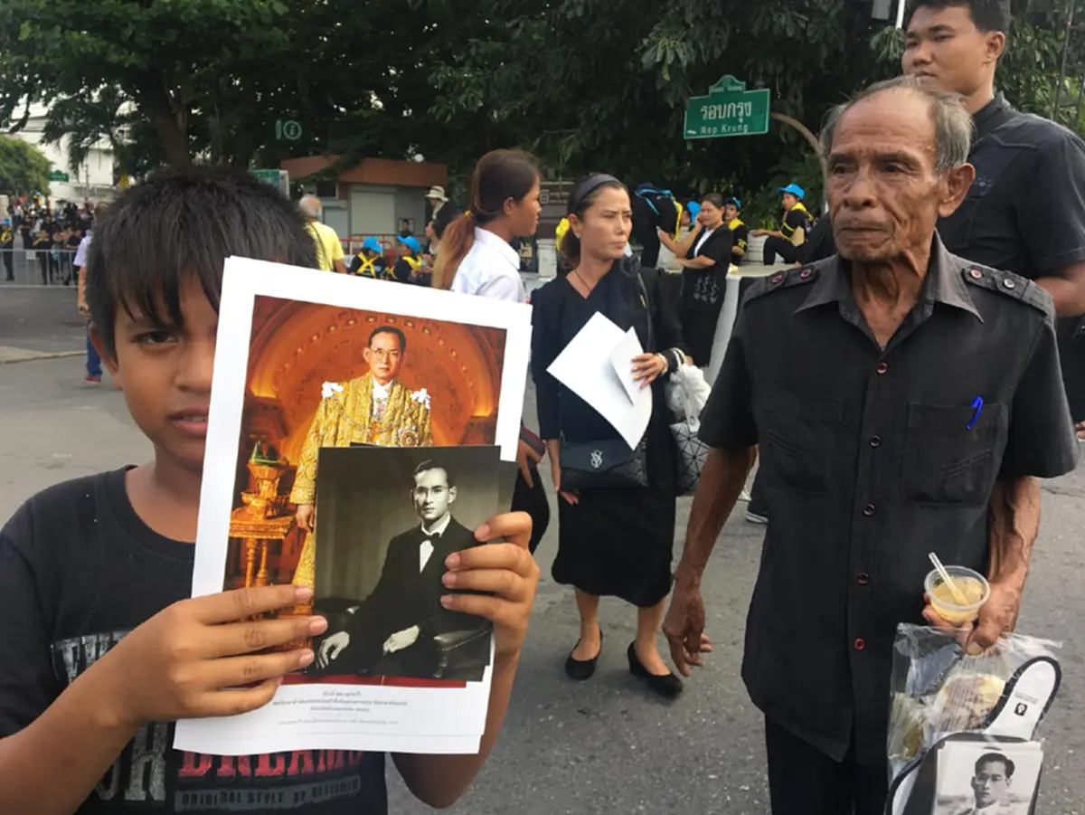 ร่วมแรงร่วมใจ!?!? “เพื่อพ่อครั้งสุดท้าย” คนไทยทุกหมู่เหล่าข้าราชการ ทหาร ตำรวจ จิตอาสา ประชาชน