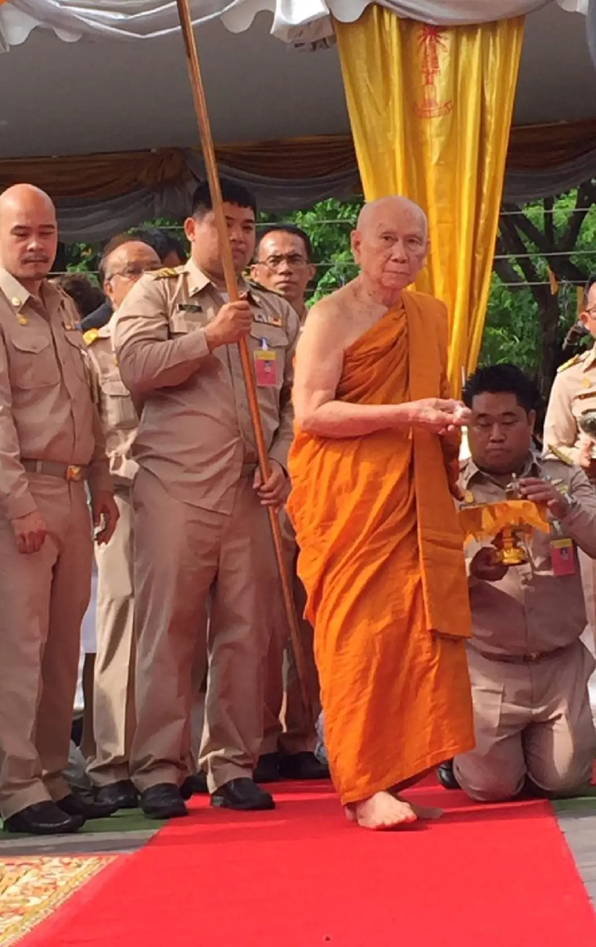 แซ่ซ้องสาธุการ!!! "สมเด็จพระสังฆราชฯ" ทรงเททองหล่อรูปเหมือน "สมเด็จพระพุฒาจารย์โต" เกิดปรากฎการณ์อัศจรรย์ขณะทำพิธี!! (มีภาพ)