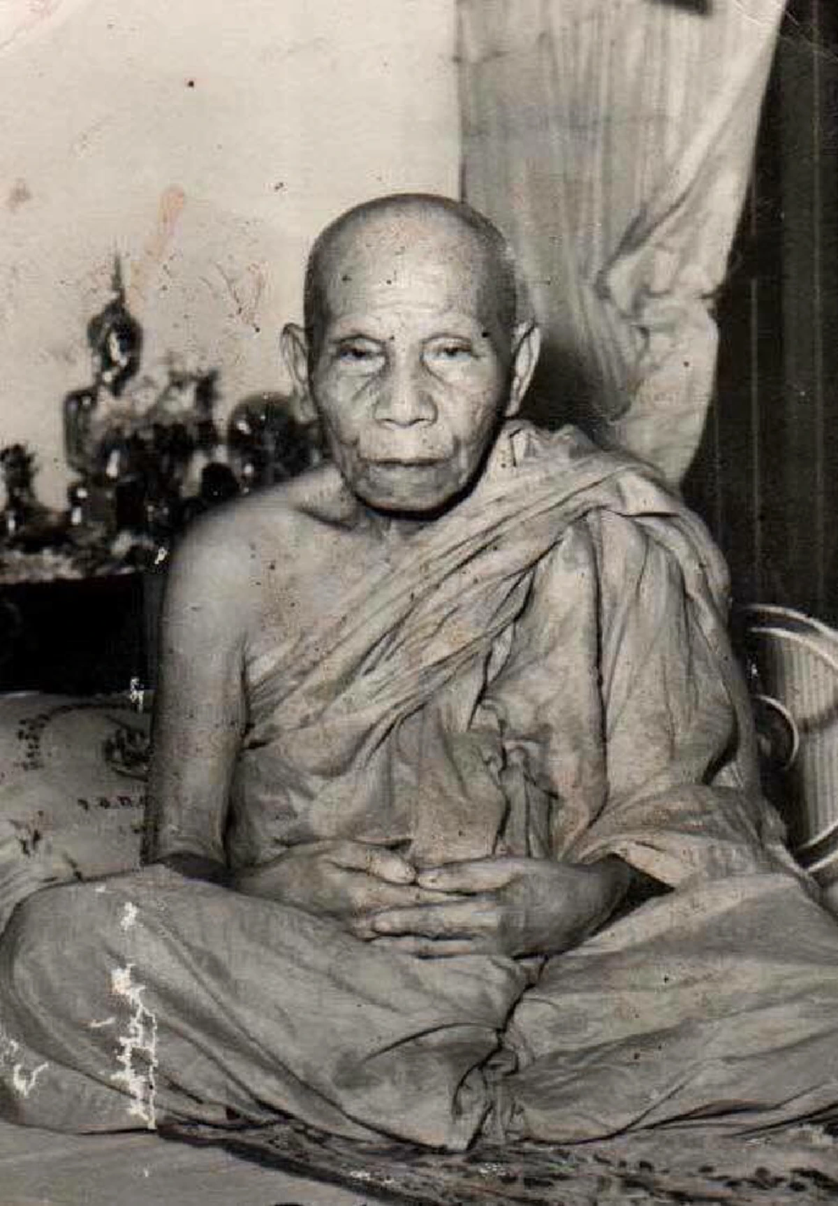 อภินิหาร "หลวงพ่อจง" ทำน้ำมนต์โดยไม่ต้องใช้น้ำสักหยด !!! สุดอัศจรรย์ ที่แม้แต่ "พ่อท่านคล้าย" ยังต้องยอมแพ้ !!!