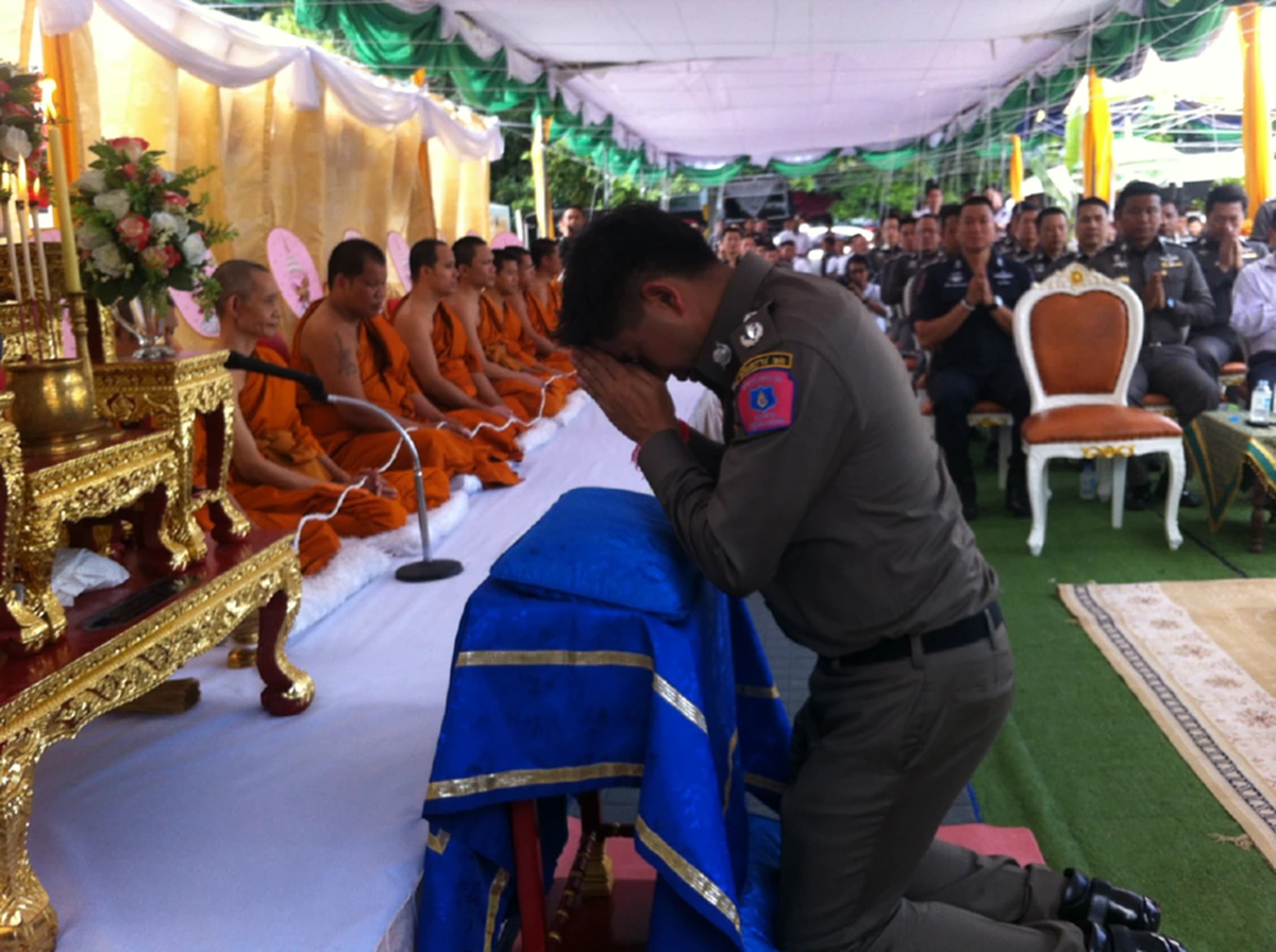 โจ๊กหวานเจ๊้ยบนำทีมนรต.รุ่น47หล่อองค์ สมเด็จพระเจ้าตากสินมหาราช