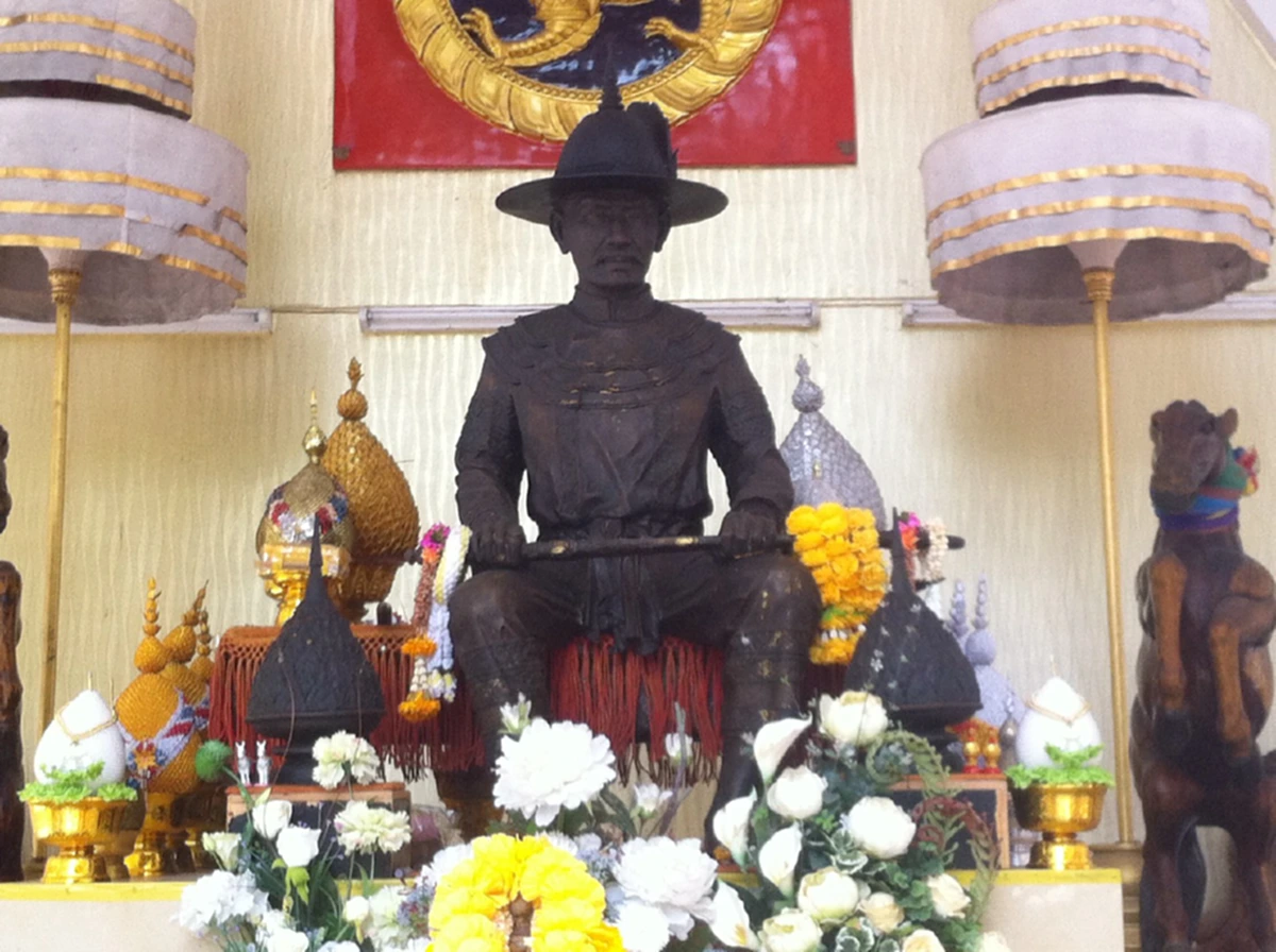 โจ๊กหวานเจ๊้ยบนำทีมนรต.รุ่น47หล่อองค์ สมเด็จพระเจ้าตากสินมหาราช