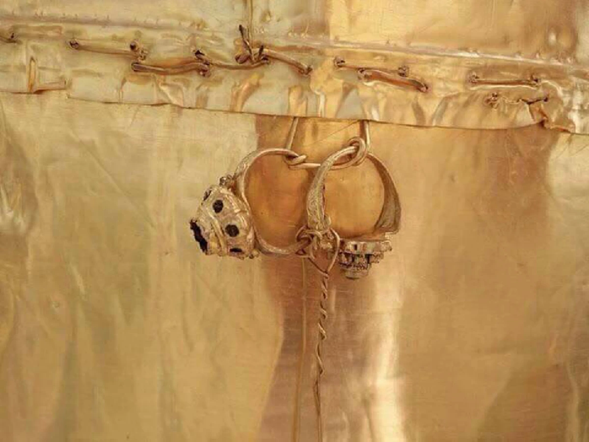 ดูกันให้จุใจ เผยภาพยอดเจดีย์ทอง กับแผ่นทองพระราชทานจาก ในหลวง ร.9 ให้ ร.10 นำมาประดิษฐาน ณ ยอดพระธาตุนครศรีธรรมราช