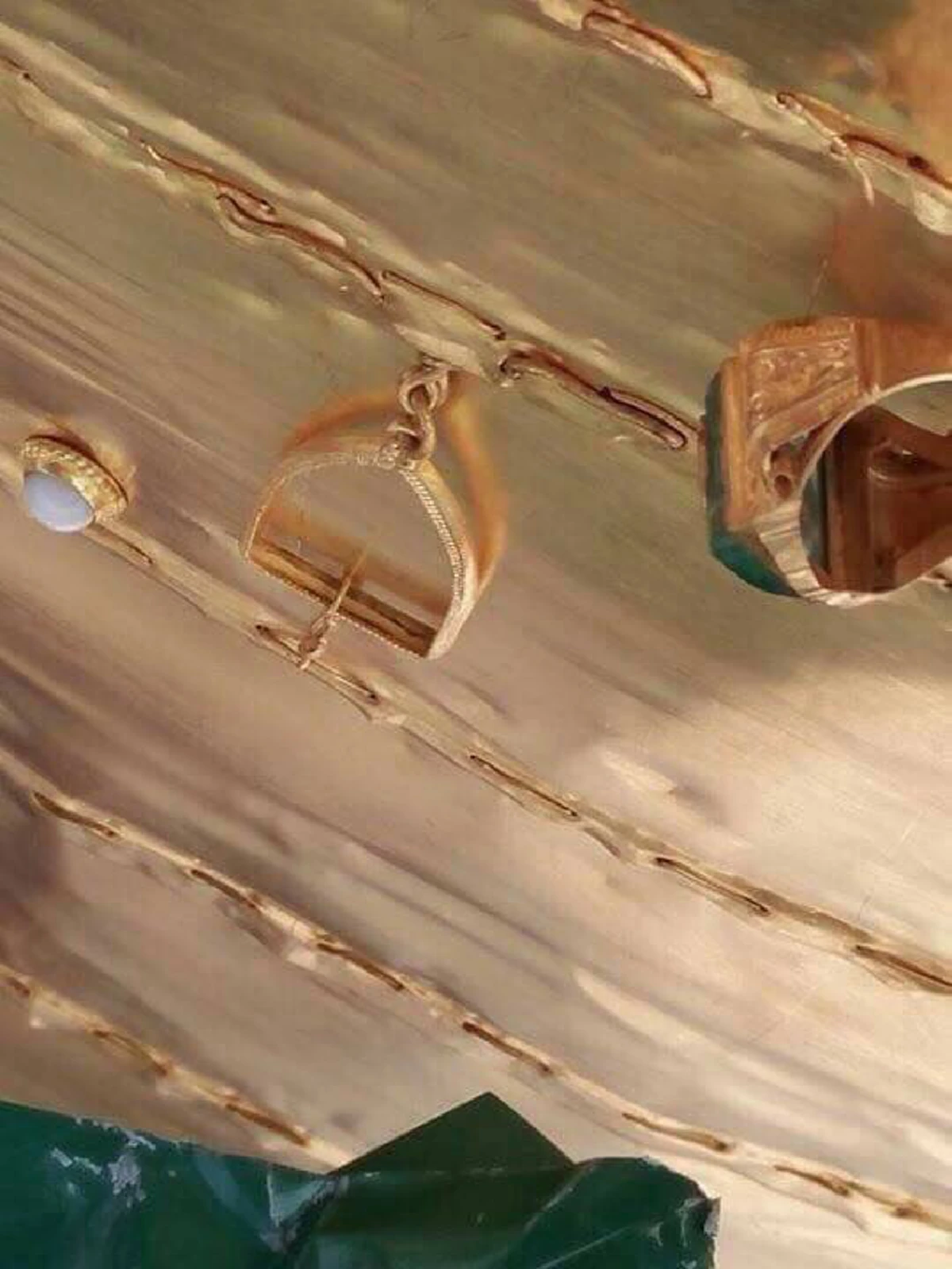 ดูกันให้จุใจ เผยภาพยอดเจดีย์ทอง กับแผ่นทองพระราชทานจาก ในหลวง ร.9 ให้ ร.10 นำมาประดิษฐาน ณ ยอดพระธาตุนครศรีธรรมราช