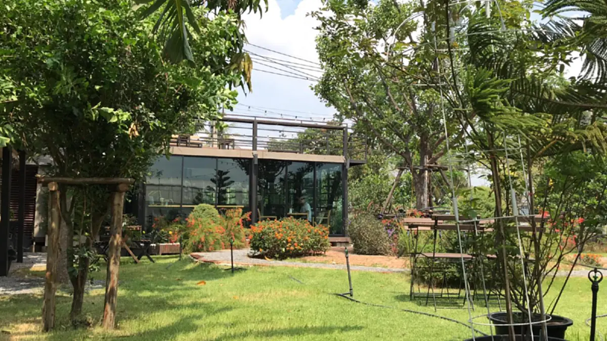 2 สามี-ภรรยาเบื่อชีวิตพนักงานเปิดร้านกาแฟเชิงธรรมชาติย่านชานเมือง