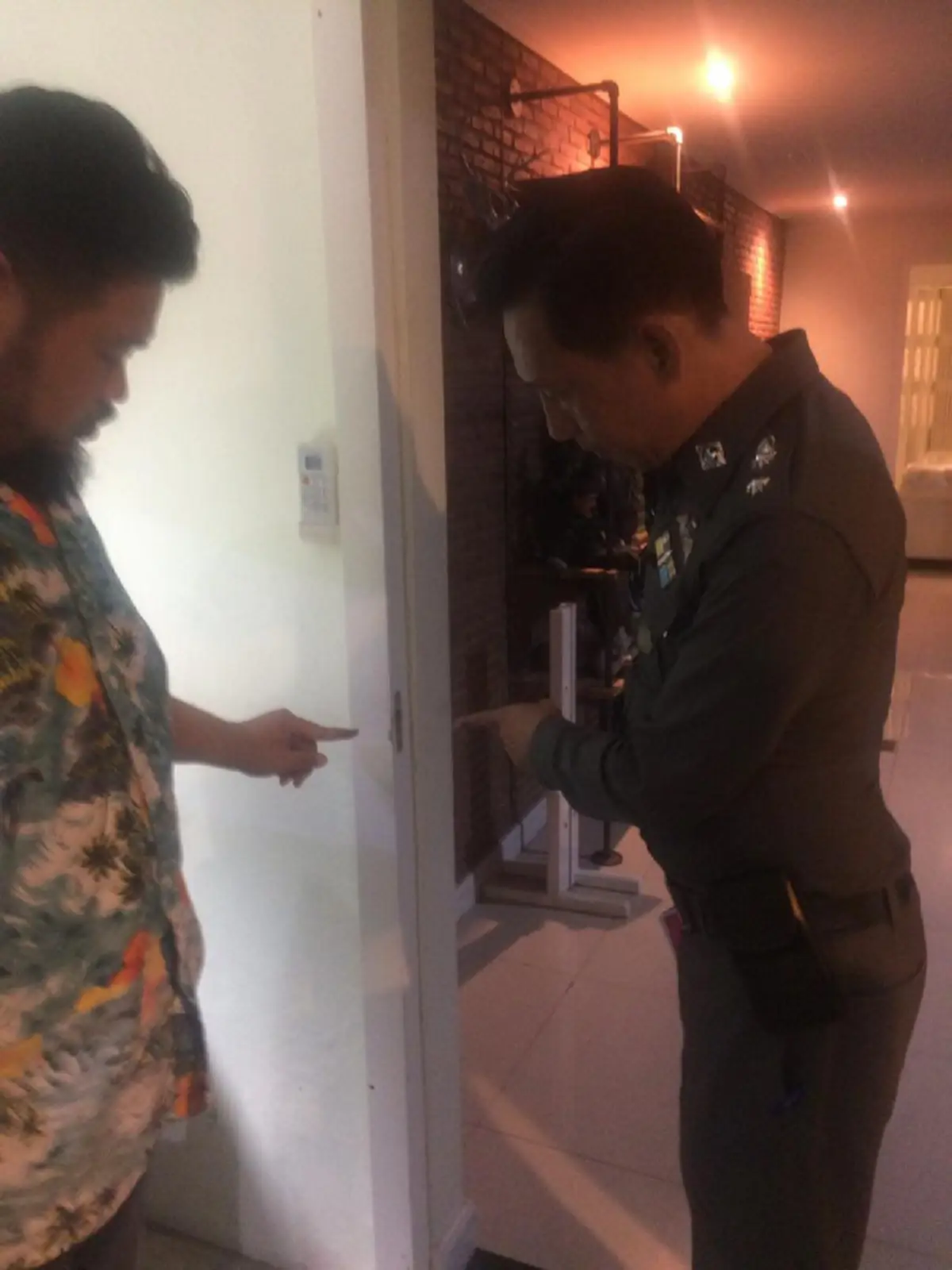 เคยให้แต่ความสุข..วันนี้ทุกข์ถนัด!! "ป๊อป ปองกูล" เซ็งสุดขีดไปงานบวชกลับมาบ้านแทบช็อก โดนหัวขโมยบุกยกเค้าทรัพย์สินสูญกว่าครึ่งล้าน??