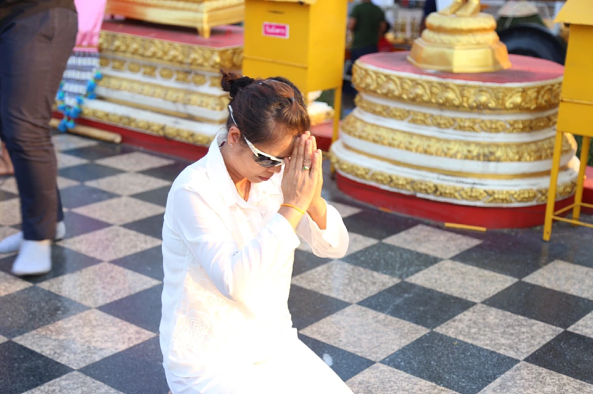 "ครูจอมทรัพย์" ถือเคล็ดไหว้ผู้เสียชีวิต!!! ดลบันดาลให้ความจริงปรากฏก่อนขึ้นศาลรื้อคดี