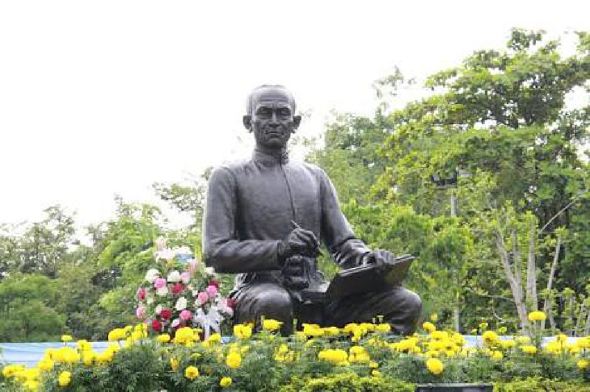 "ขอเป็นขัารองบาททุกชาติไป" คำคมสุดฮิต!!! ใครเป็นผู้คิดเขียน ...ด้วยจุดประสงค์ใด?