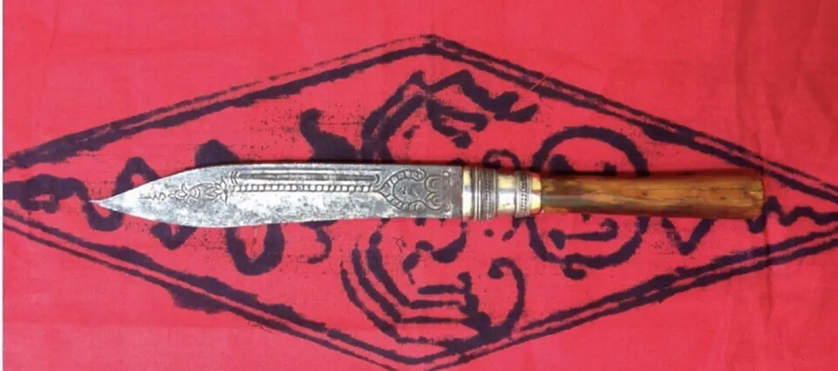 อานุภาพเหนืออื่นใด..สุดยอดมีดหมอ อันดับ ๑ ฟ้าเมืองไทย "หลวงพ่อเดิม"  อิทธิฤทธิ์ ๑๐๘ ประการ สะกดได้ ทั้งจระเข้ดุและผีทั้งหลาย..