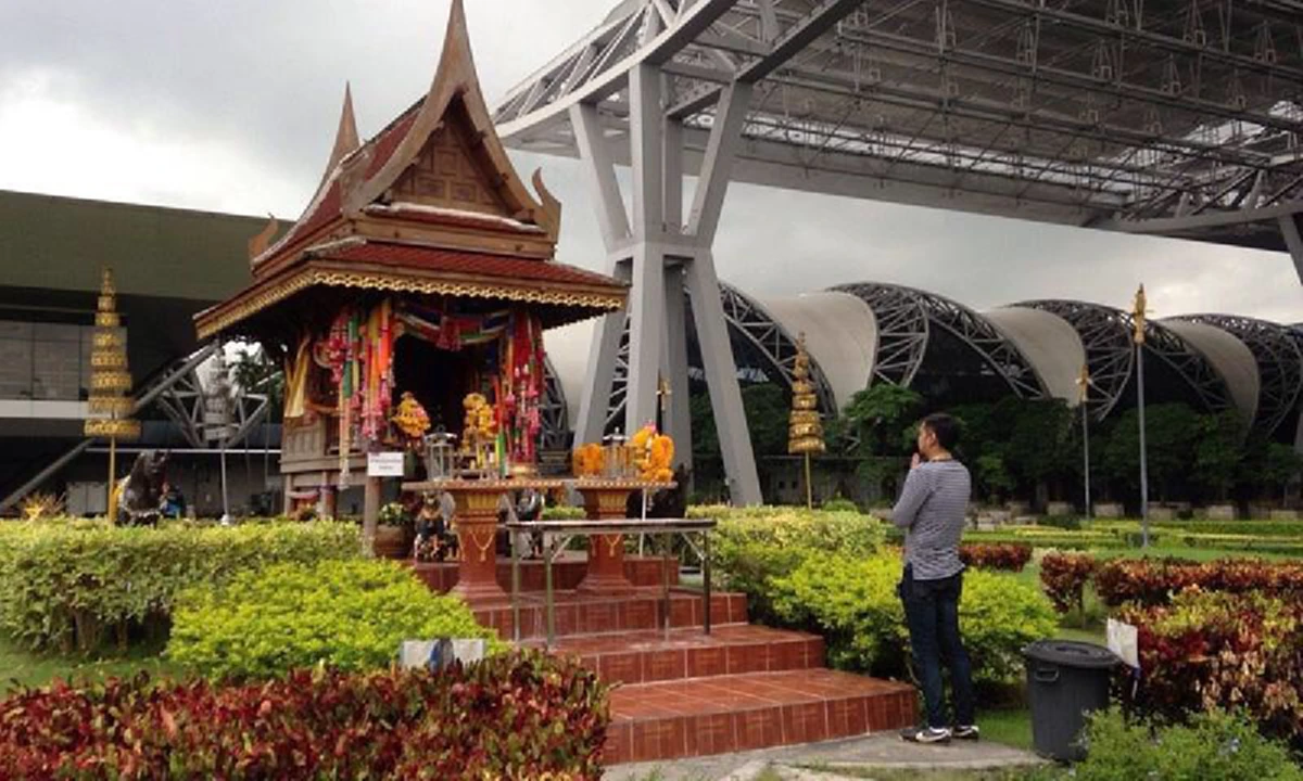 อาถรรพ์!! เหตุผลใด?จึงตั้งศาลไว้ 4 ทิศ สนามบินสุวรรณภูมิ? ฤาป้องกันวิญญาณอาฆาตจาก"หนองงูเห่า"!..ศูนย์รวมนานาวิญญาณ.