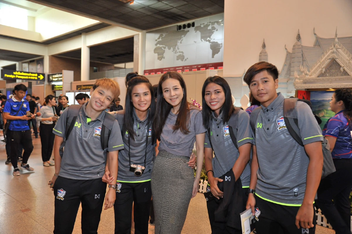 "มาดามแป้ง" สั่งลุยแข้งสาวไทยเก็บตัวแดนปลาดิบ เพื่อนำประสบการณ์สุ้ศึกซีเกมส์ (เจอดี - คลิป)