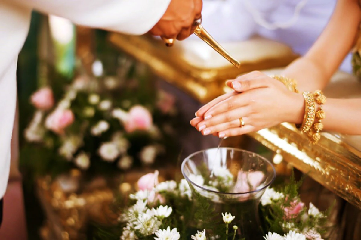 อ่านด่วน! บุพเพสันนิวาส คู่แท้แม่นมากๆ!! ลักษณะของคู่แท้ตามหลักพุทธศาสนา…คบกันเเล้วชีวิตดีงาม-คู่กันทุกภพชาติ!!