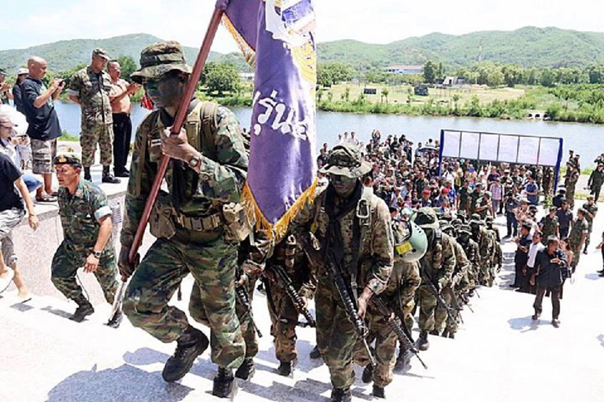 Sea- Air-Land !?!? "ทัพเรือ" ติดปีก Seal ยิ่งใหญ่...24 ทหารแกร่ง ผ่านหลักสูตรสุดโหด ฝึกในวันนี้นับว่าเป็นนักรบพิเศษคนหนึ่ง (รายละเอียด)