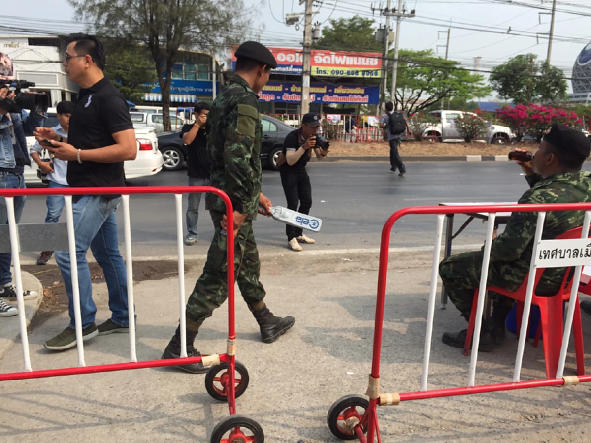 สนับสนุนเต็มที่!!! "เจ้าคณะปทุมฯ"มีคำสั่งแต่งตั้งคณะอำเภอ หนุน"ดีเอสไอ" ณ จุดคัดกรองวัดธรรมกาย