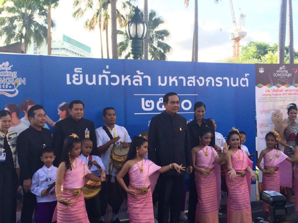 โถ..เจอเด็กถาม !?!?  "นายกฯ" ดุไหมครับ ผมกลัว ...อย่างนี้จะตอบยังไงดี???