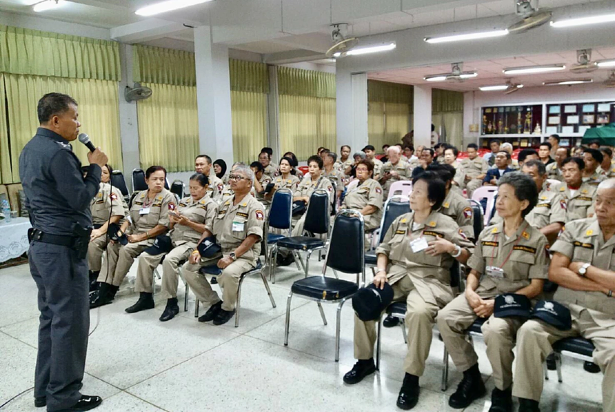 เจอดีแน่ระวังไว้!ตร.และ อส.!!สน.วัดพระยาไกร เดินหน้าเต็มสูบเสริมเขี้ยวเล็บ