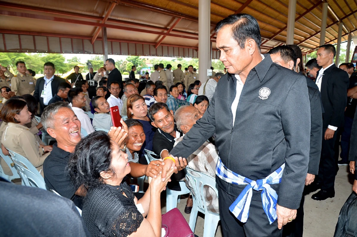 เมื่อสองเสือพบกัน !!! เผยภาพ  "ทหารเสือราชินี" เจอ "ทหารเสืออีสาน" ที่โคราช ...ดูกันเลยเป็นยังไง (มีภาพ)