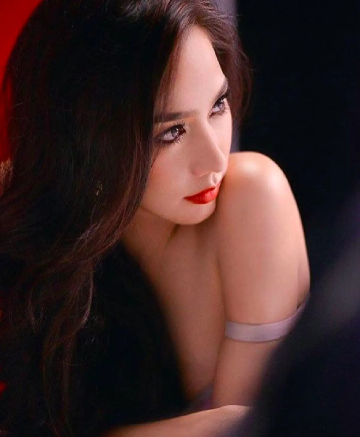 #ถึงกับอึ้งไปหลายวันหลายคืน!! แทบไม่เชื่อสายตาตัวเอง "นางเองกชื่อดัง" สวมชุดสวย พรางด้วยแว่นตาดำ นั่งกินก๋วยเตี๋ยวแบบบ้านๆ ใช้ชีวิตติดดินสุด