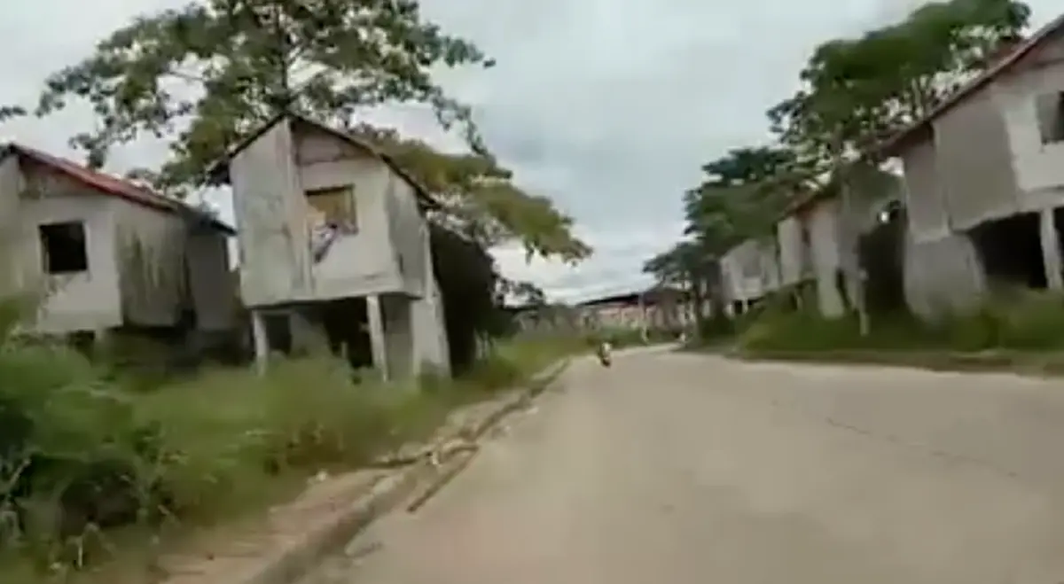 ภาพมันฟ้อง! สุสานบ้านเอื้ออาทรโก-ลก มรดกบาประบอบทักษิณ