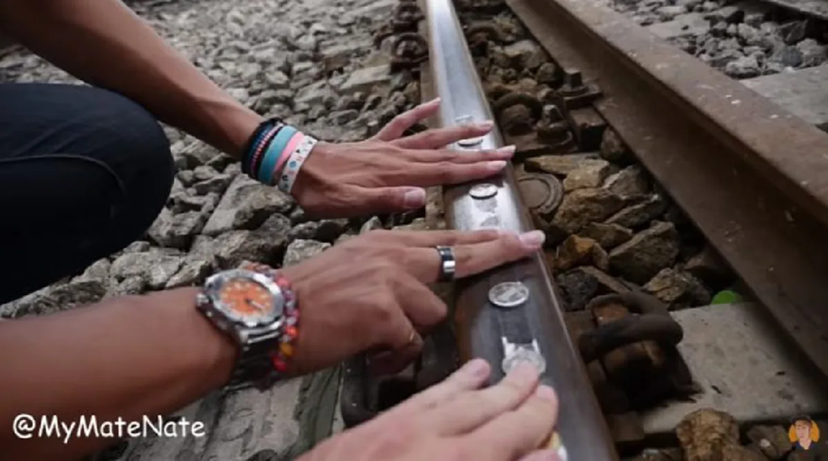 อยากตบปากฝรั่งพิเรนทร์!! ครบชัดจริงหรือมั่ว"เนท บาร์ทลิ่ง"อ้างวางเหรียญบนรางรถไฟไม่ทำเสียหาย"ดร.สามารถ"ตอกหน้าหงาย+จี้รฟท.เอาโทษให้หนัก!