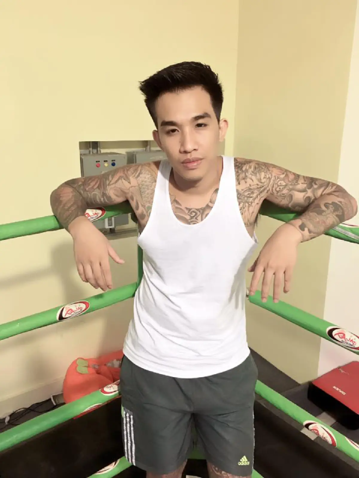 ส่องธุรกิจ !! "เสี่ยโป้" คนดัง! "เปิดบ่อนคาสิโน"ที่ต่างประเทศ ที่แท้ทำธุรกิจนี่เอง! ว่าแล้ว...ทำไมถึงรวยล้นฟ้า !! (ชมคลิป)