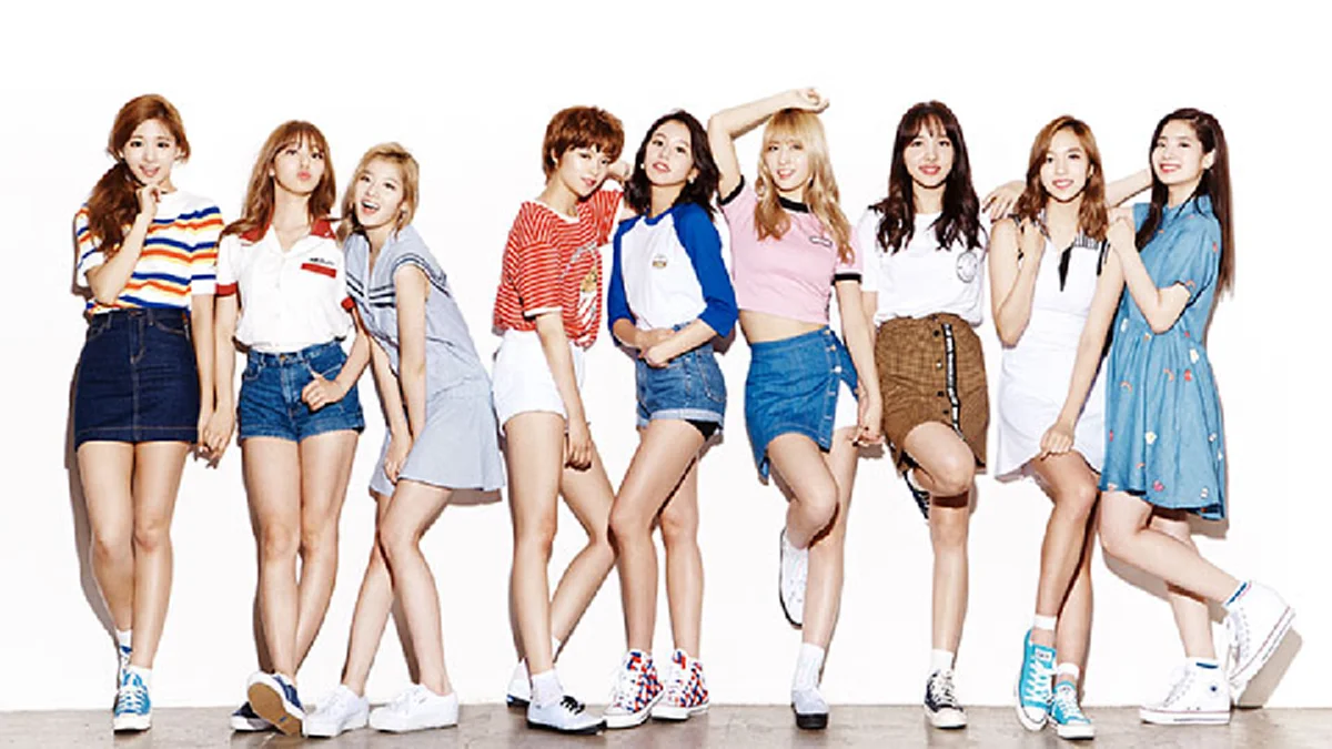 ติ่งเตรียมนอนดิ้นตาย!! "กึ้ง - โฟร์วันวันฯ"คว้า "ทไวซ์" (TWICE)ประเดิม "คอนเสิร์ตใหญ่ครั้งแรก"เริ่มเปิดจองบัตร 4 มีนาคม 2560 นี้ !!!