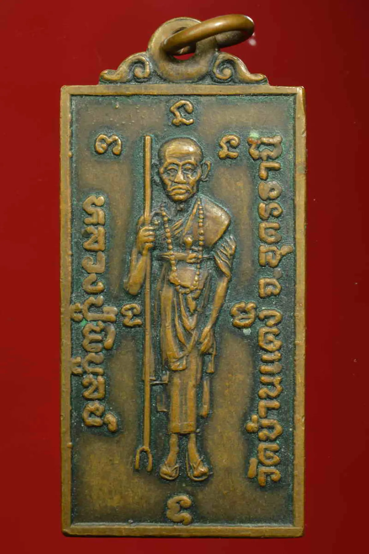 ไอ้จระเข้มันยอมแพ้แล้ว..หลังจาก " หลวงปู่พิบูลย์ "เดินลงไปเจรจาใต้น้ำราว ๒ ชั่วโมง พร้อมด้วยเทียนที่ไม่ยอมดับ สบงจีวรไม่เปียกเลย.