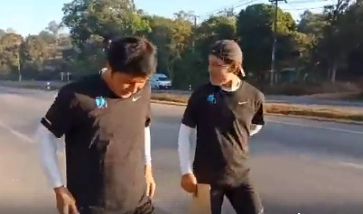 ชื่นหัวใจจริงๆ!! "เชษฐ์ สไมล์ฯ" นำยอดเงินน้ำใจชาวภาคตะวันออกกว่า 13 ล้าน ฝ่าลมหนาว ส่งมอบ " ตูน บอดี้สแลม" (คลิป)