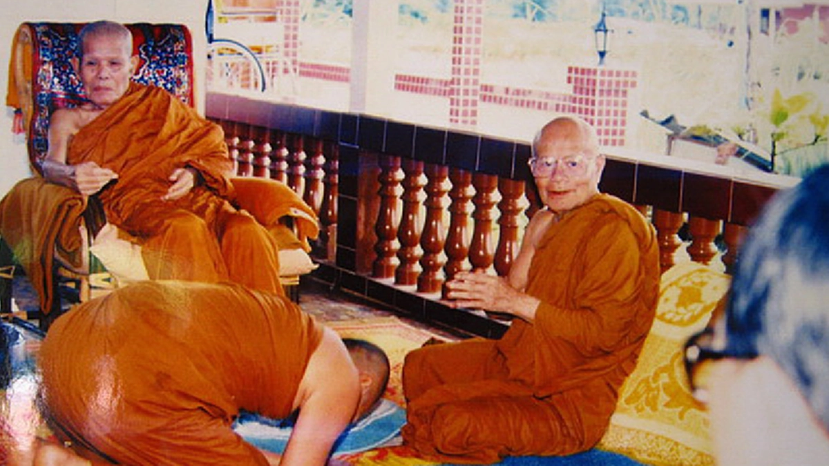 สมฉายา "หลวงปู่ศรีผีย่าน!" ผีร้ายคอยจะเข้าสิงคน ใครเก็บไม้แห้งมาทำฟืน เก็บลูกไม้สุกมากินเป็นโดนผีเข้าทุกราย ร้อนถึง "หลวงปู่ศรี" ต้องมาสยบ