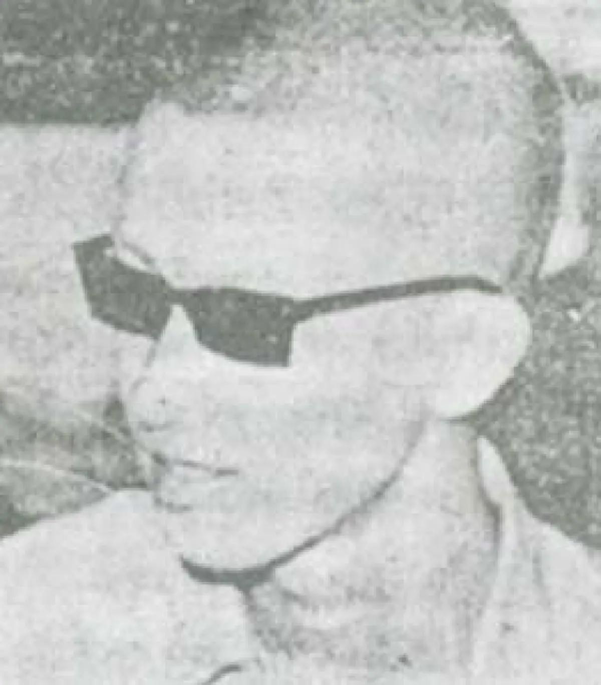 ย้อนประวัติอันธพาลชื่อดัง!! แดง ไบเล่ นักเลงดังแห่งยุค 2499 ซึ่งว่ากันว่าสามารถกอดคอกับ อธิบดีกรมตำรวจในยุคนั้นได้เลยทีเดียว!