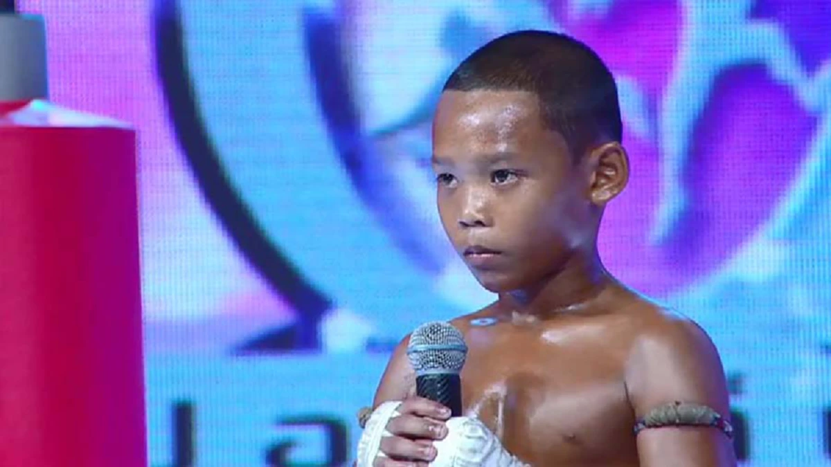 ต่อยที่ไหน..น็อคที่นั่น!!! เปิดชีวิต "น้องภู" บัวขาวน้อย แอบซ้อมมวยถูกพ่อตี ไม่เคยท้อ จนมาถึงวันนี้ของ "ฉมวกขาว เพชรบูรพา (มีคลิป)