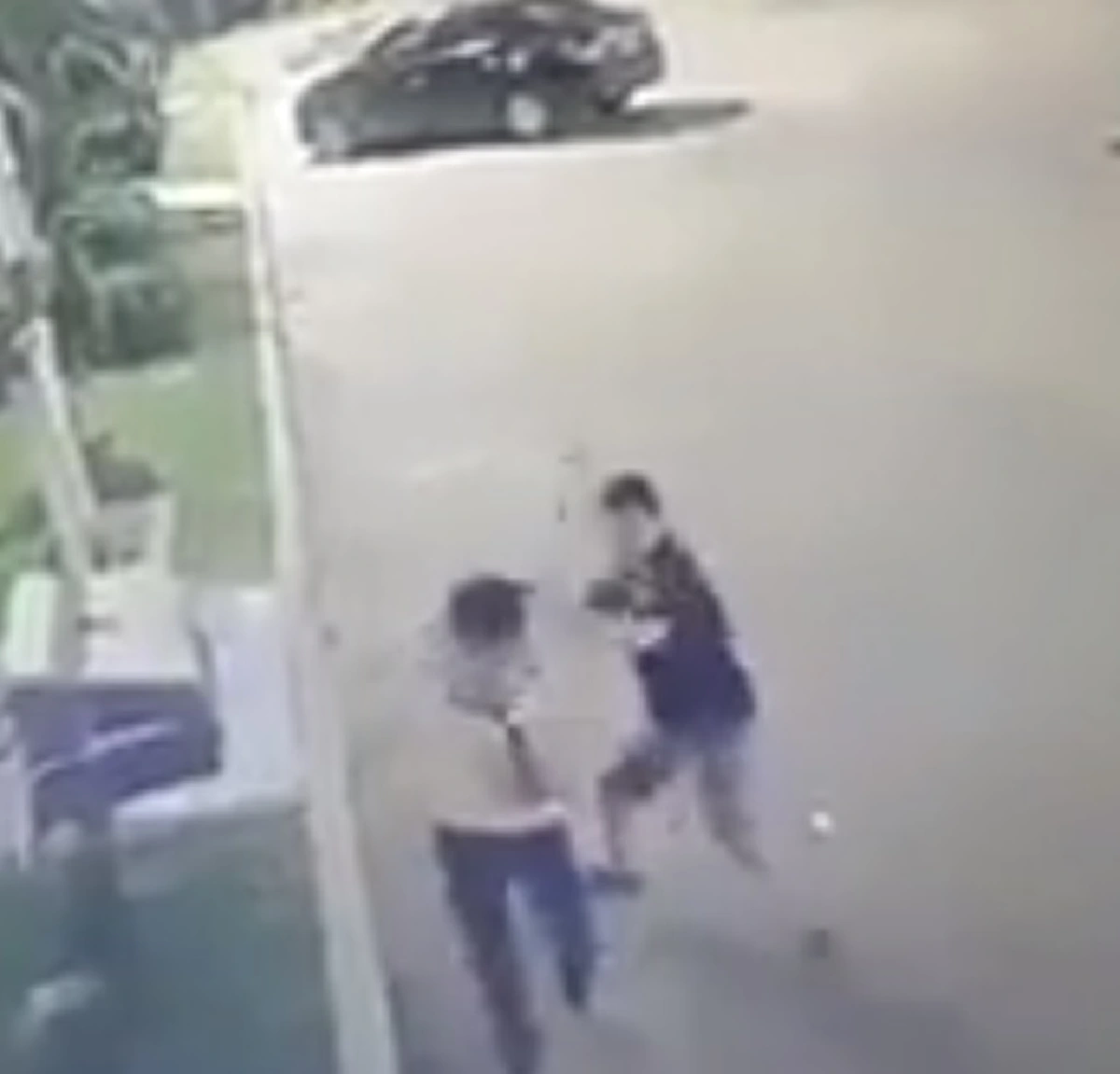 หมาหมู่ชัดๆ!!! เปิดคลิป "หนุ่ม" ถูกแก๊งโจ๋ขอนแก่นรุมตื้บ ต่อยไม่ยั้ง พี่ชายทุกข์ใจ...วอนชาวเน็ตแชร์ล่าตัว อย่าให้น้องโดนทำร้ายร่างกายฟรีๆ!?!