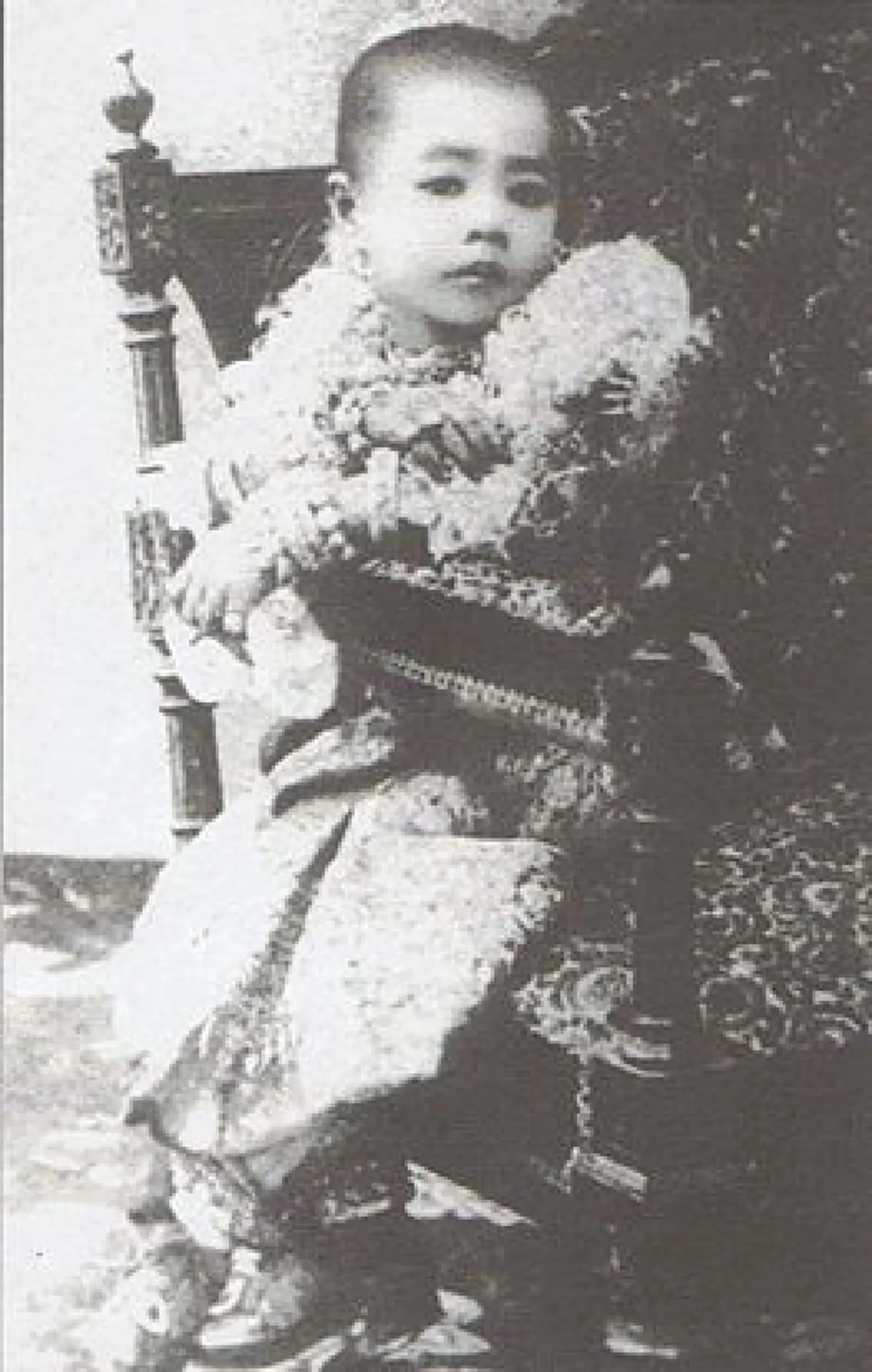 เปิดจดหมายลับเจ้าดารารัศมี!! จากเจ้าหญิงล้านนาสู่พระราชชายาแห่งราชวงศ์จักรี ความลับในหีบกะไหล่ทองที่ทรงหวงแหน บรรจุ จม.ล้ำค่าในประวัติศาสตร์