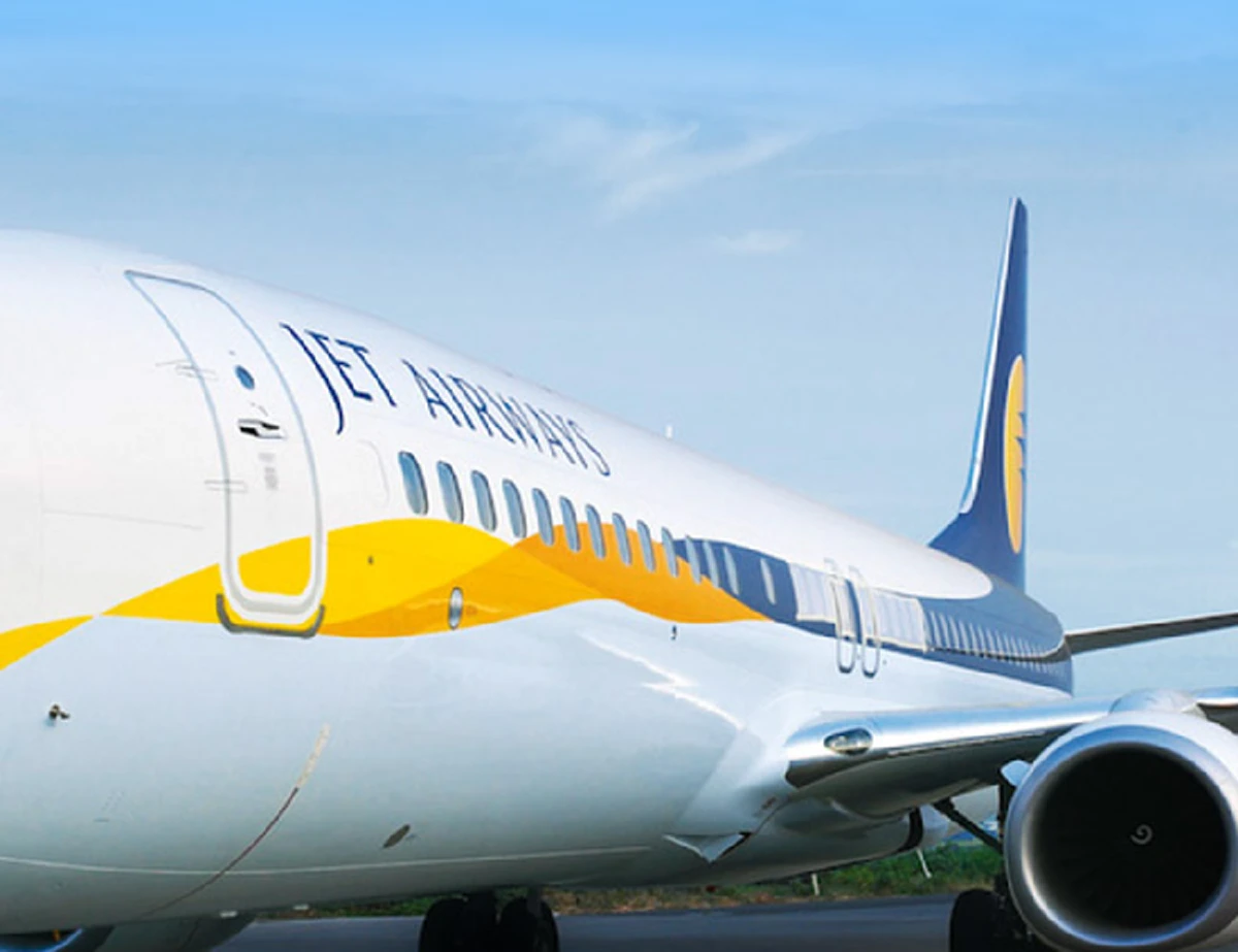 ขู่บึ้ม เครื่องบินโบอิ้ง 737-800 ของ สายการบินเจ็ทแอร์เวย์ส กลางอากาศปลายทางสุวรรณภูมิ ใช้แผนฉุกเฉินรับมือ อพยพ 161 ชีวิต พ้นตัวเครื่อง