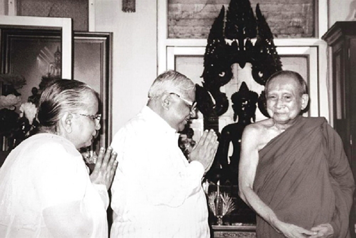 ๒๙ ก.ย. น้อมรำลึกวันถึงแก่กรรม อาจารย์โกเอ็นก้า !! ผู้นำจิตวิญญาณ นักปฏิบัติวิปัสสนา และ ผู้เผยแพร่พุทธศาสนาระดับนานาชาติ !!