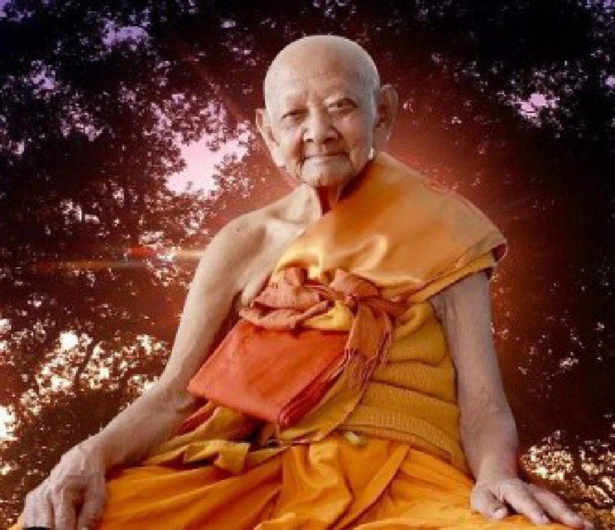 พระคาถาที่เป็น "หัวใจ" ของสายวิชา "หลวงปู่หงษ์" ขอพรก็ได้ เจริญกรรมฐานก็ดี เพราะแต่ละบทมีความหมายอันลึกซื้งแฝงอยู่