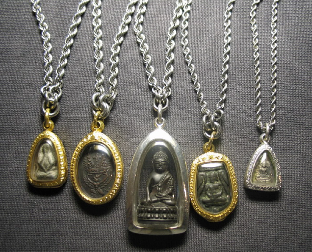 ทำตามนี้!! ดีแน่นอน "ห้อยพระให้ถูกโฉลก" เกิดวันไหน ห้อยพระอะไร เสริมบารมี ชีวิตรุ่งเรือง ไม่มีอับจน!!