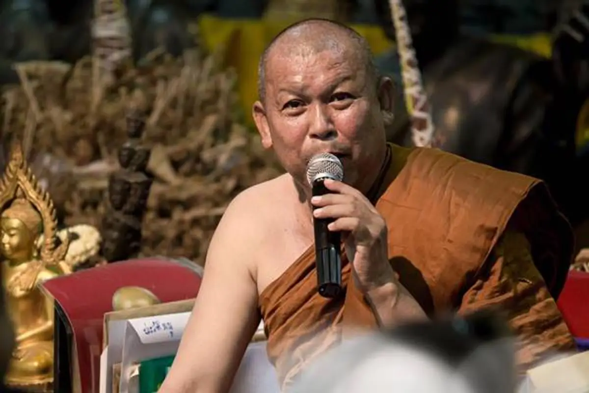 ดราม่าร้อนผ่าว!!! "น้ำตาล ชลิตา" โต้กลับเคลียร์ชัดปมไม่คืนของขลัง "แสงสีทอง" ชนวนเหตุทำ "หลวงพ่อปรีชา" ต้องสึก!?? (มีคลิป)