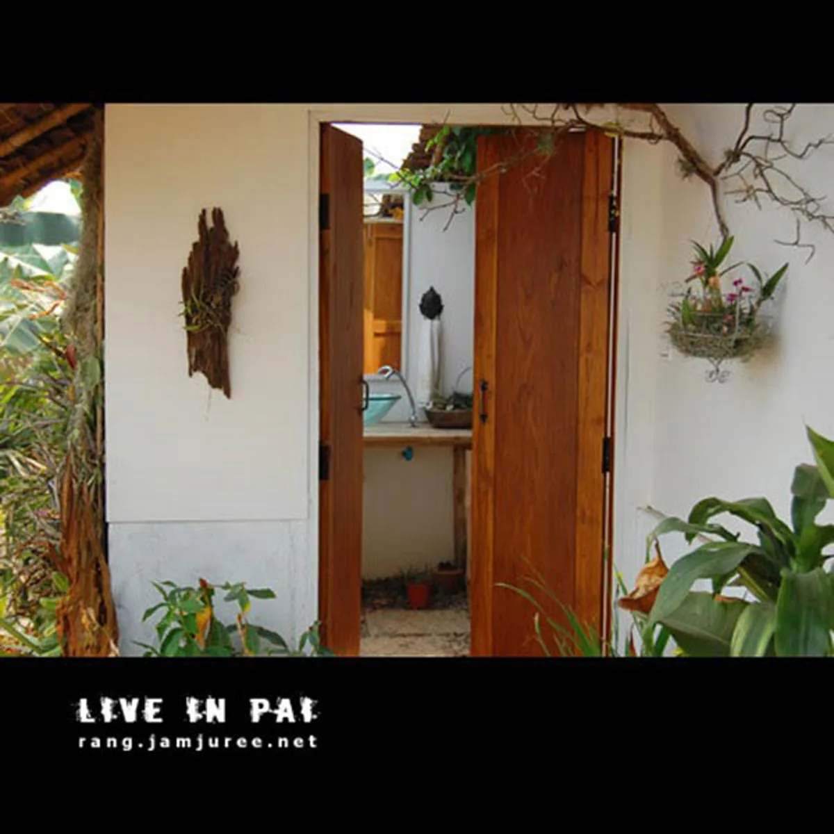 ไอเดียโคตรบรรเจิด!!สามคนพี่น้อง ช่วยกันสร้างกระท่อมไม้ไผ่ไว้อยู่เองหลังเล็กๆ แต่แข็งแรง อยู่ได้ถาวร..พอได้เห็นข้างในแทบตาค้าง มันสุดยอดจริงๆ