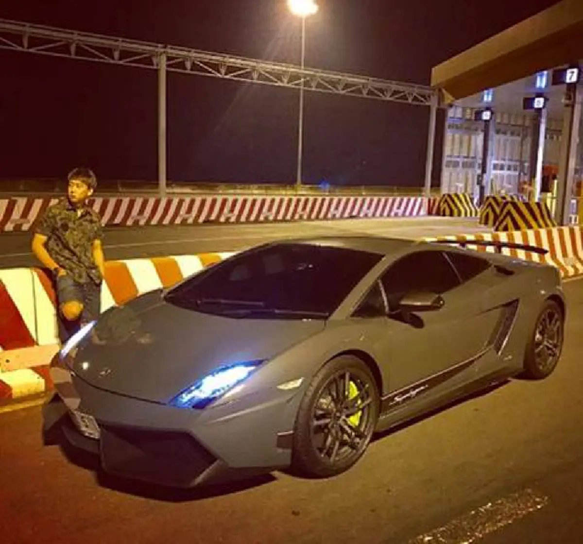 งานเข้า!!!อาจเข้าข่ายฟอกเงิน“เบนซ์ เรซซิ่ง”