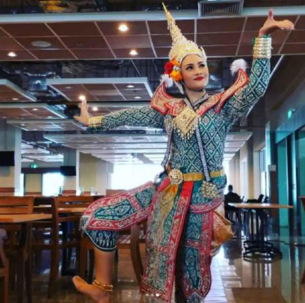 ด้วยหัวใจที่ภักดี!! เปิดภาพ"อดีตนางสาวไทย" ร่วมซ้อมใหญ่เตรียมแสดงโขนในพิธีถวายพระเพลิงในหลวงร.9 ทุกท่วงท่าที่ร่ายรำ...ขอทำอย่างสุดความสามารถ