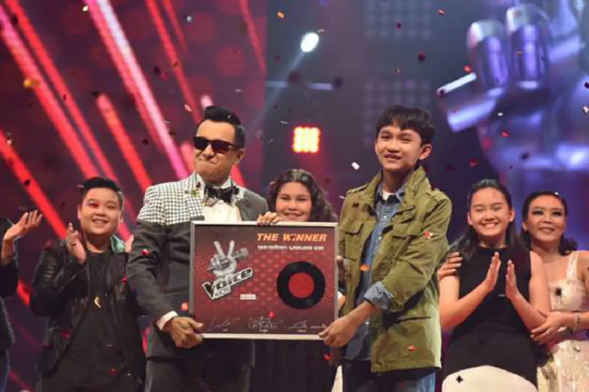 ชีวิตจริงยิ่งกว่านิยาย!!! เปิดประวัติ "น้องแน็ท" แชมป์ The Voice Kids ร้องเพลงหาเงินช่วยพ่อแม่ นักสู้เพื่อชีวิตผู้ไม่เคยทิ้งความฝัน!!!