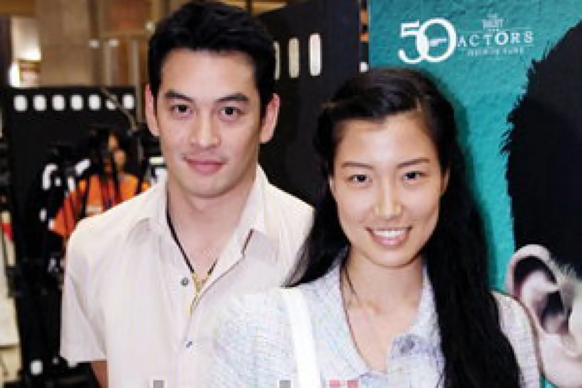 ย้อนเส้นทางรัก !! เพลย์บอยตัวพ่อของวงการ "ชาคริต แย้มนาม" ก่อนประกาศแต่งงานสายฟ้าฟาดกับสาวออฟฟิศนอกวงการ !!??