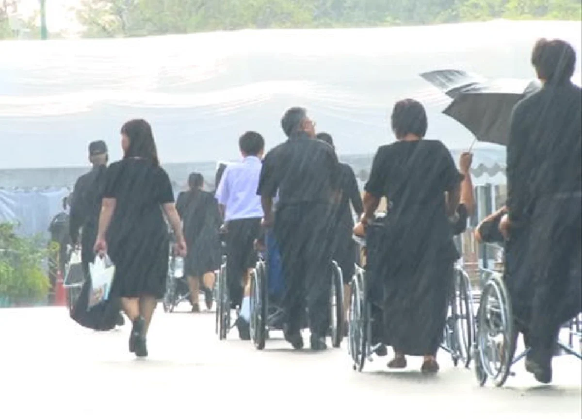 เศร้ายิ่งนักชั่วโมงนี้!!“พล.ท.นันทเดช” นับถอยหลังคนไทยกำลังจะสูญเสียในหลวง ร.๙ เป็นครั้งที่สอง เชื่อพระองค์คงไม่อยากเห็นเราเป็นทุกข์ตลอดไป..