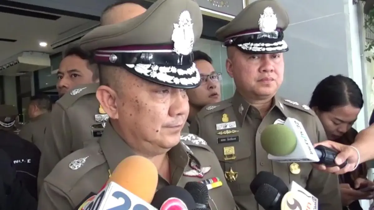 รับตัวมือระเบิด!!! "พล.ต.อ.ศรีวาห์ " รับตัวขบวนการวางแผน ระเบิดห้าง.ขยายผลผู้ร่วมขบวนการ17คน (มีคลิป)