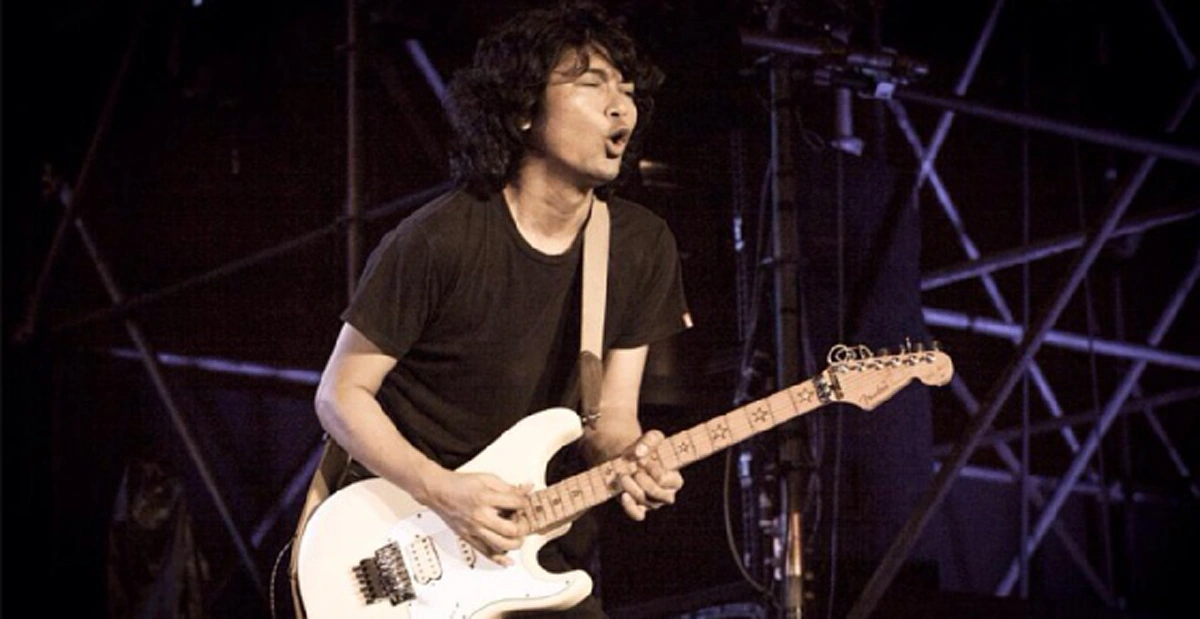 เปิดขุมทรัพย์มหาศาล!!  “เสก โลโซ”  จากร็อกเกอร์ล้านตลับ สู่ นักธุรกิจร้อยล้าน ผลิตตั้งแต่น้ำเปล่ายันช่องทีวี ?? (รายละเอียด)