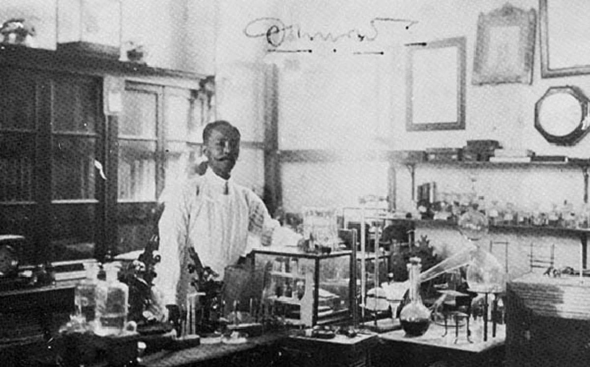 ด้วยพระบารมี!! เมื่อ"เสด็จเตี่ย" พบ ชีปะขาว และได้มอบสูตร "ยาอายุวัฒนะ" ให้พระองค์ เผย..๒๐ ตำรายาแผนโบราณของ "หมอพร" ที่ได้ผลดีชะงักนักแล !!