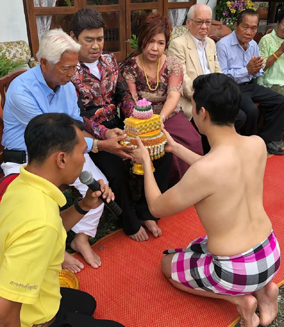 เอิร์ธ ศวกร ลูกชาย กรุง ศรีวิไล เข้าพิธีอุปสมบท
